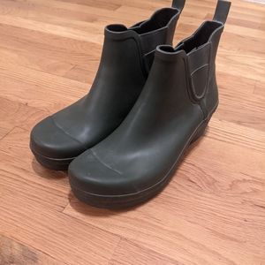 Dansko size 41 Rubber rain boot